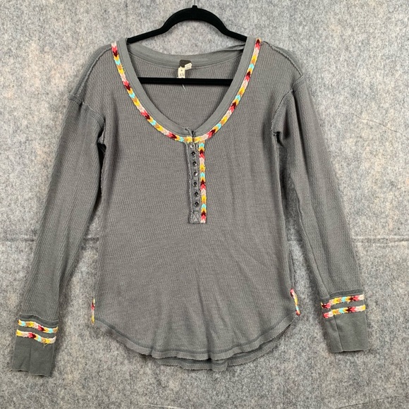 We The Free Tops - We The Free Grey Women’s Size XS Thermal Henley Rainbow Embroidered Boho‎ Shirt